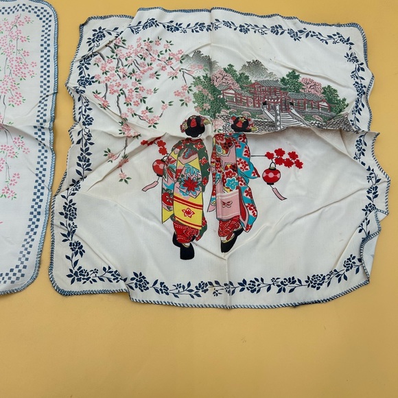 Vintage silk geisha Japanese handkerchiefs, Asian, oriental - Picture 4 of 8